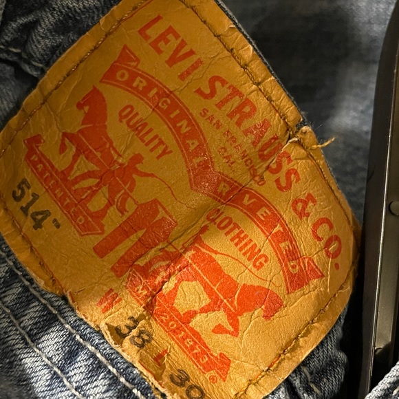 Levi Jean - Picture 3 of 3